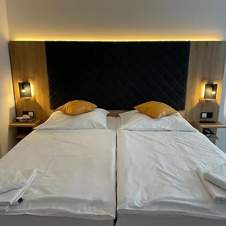 & Restaurant Bella Italia 3* Нидерфелль